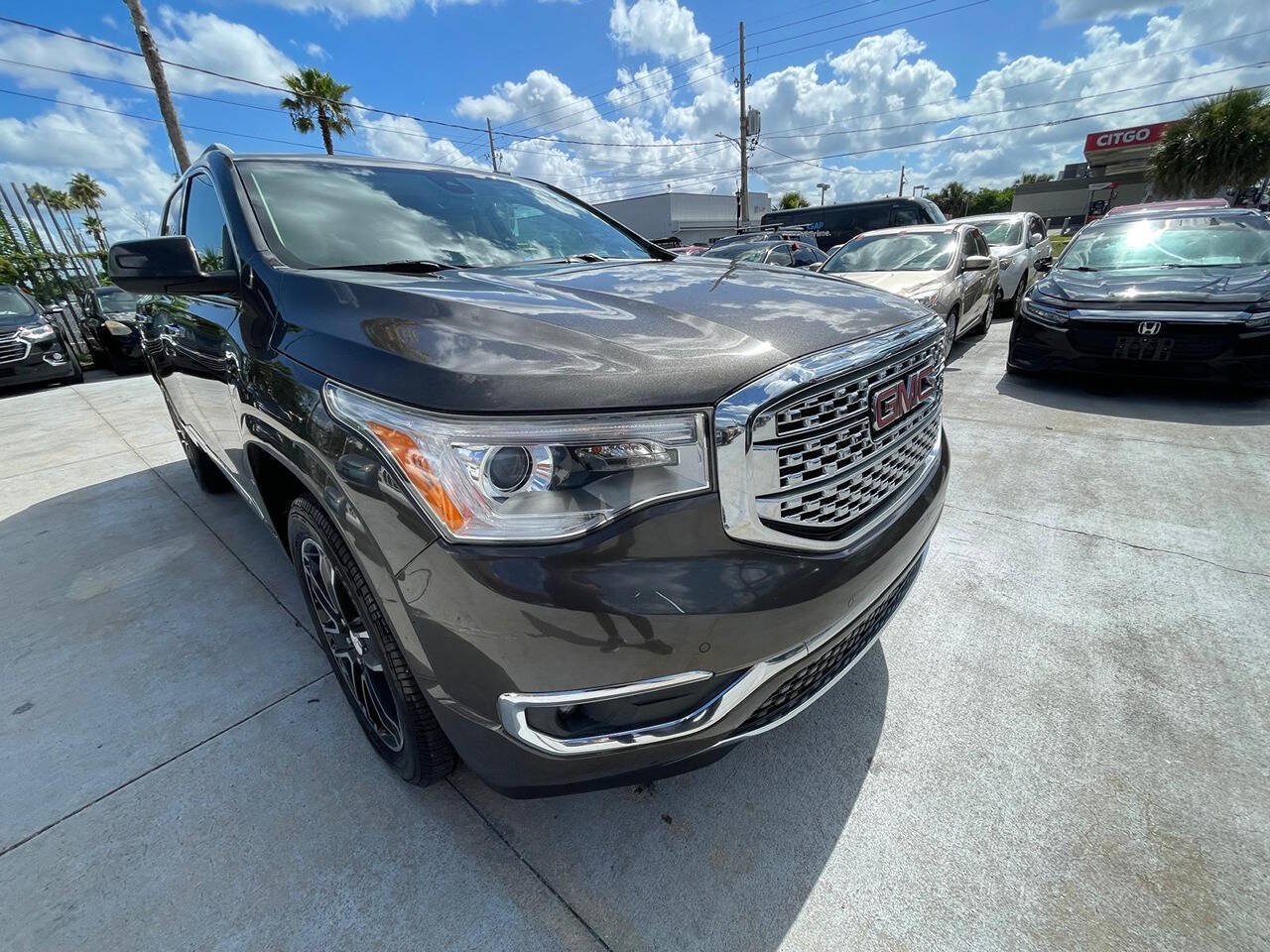 Used 2019 GMC Acadia Denali FWD image 3
