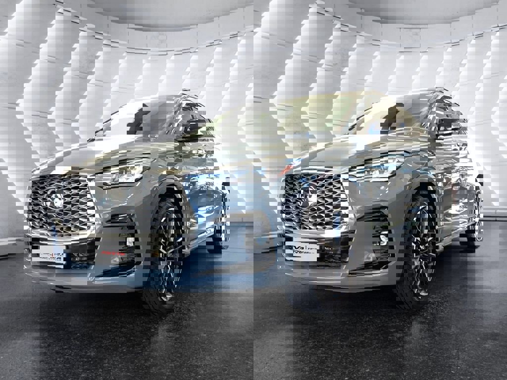 Used 2023 INFINITI QX55 Luxe w/ Cargo Package AWD/4WD image 3