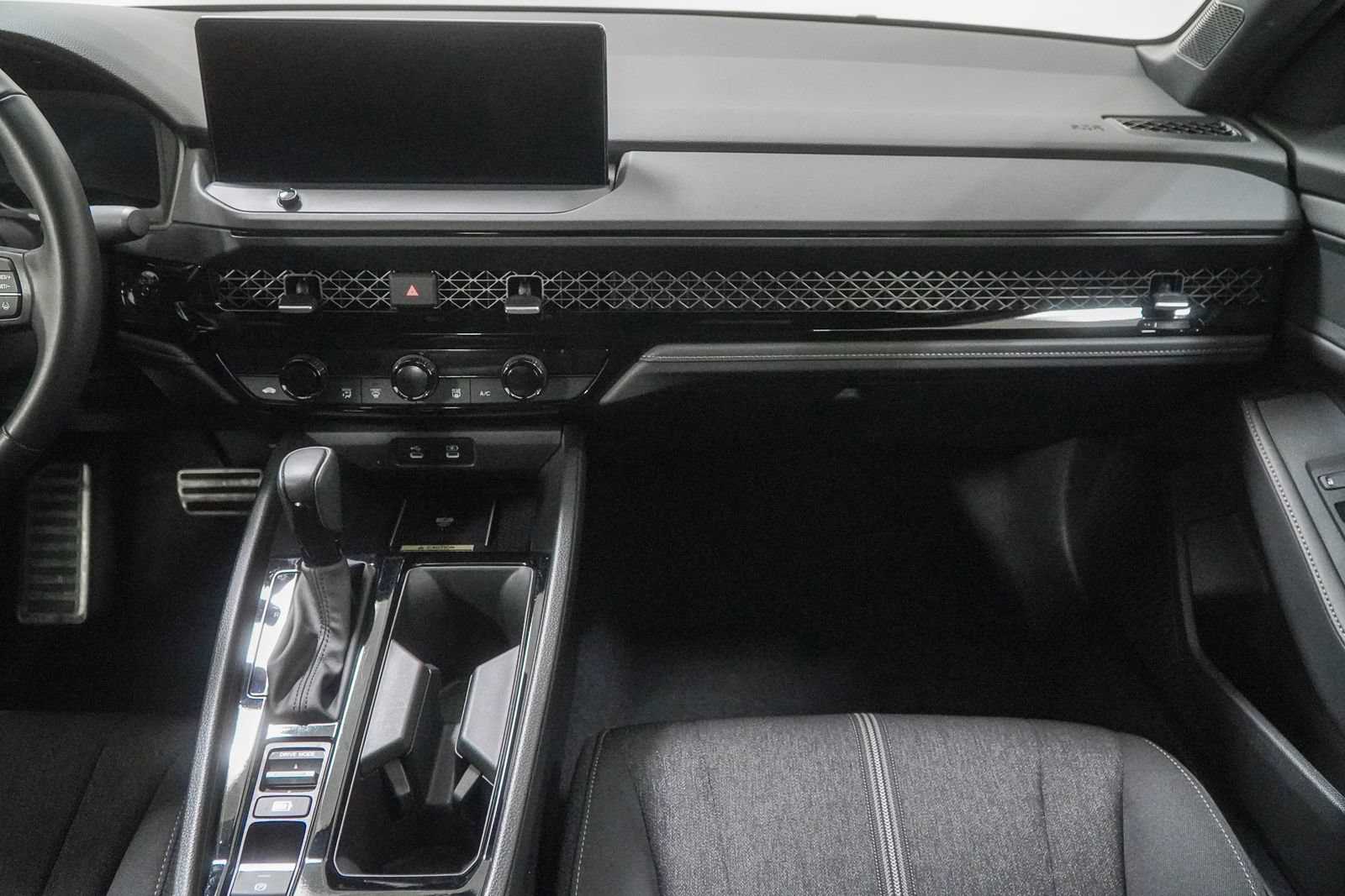 Used 2025 Honda Accord Sport image 33