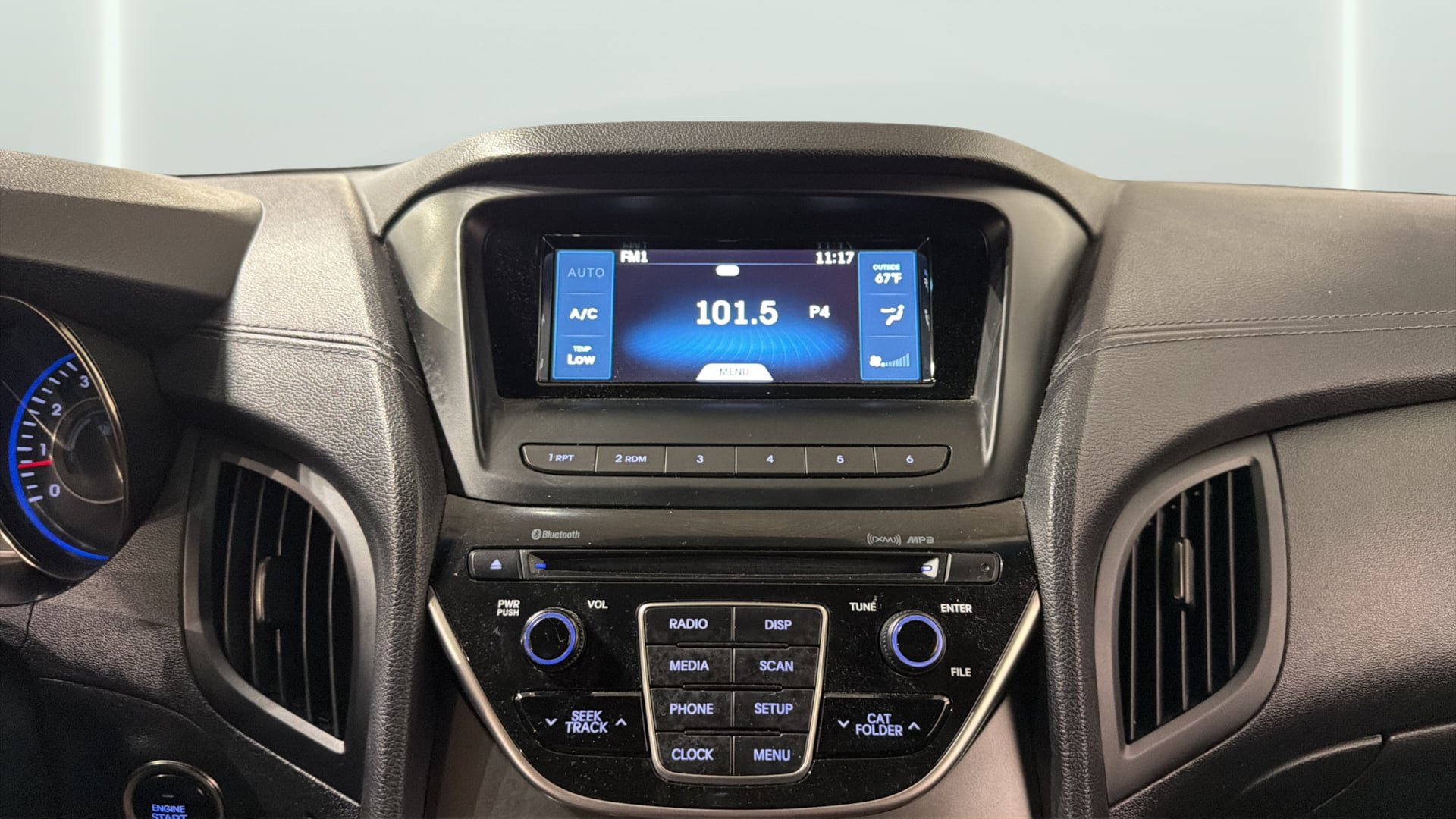 Used 2016 Hyundai Genesis 3.8 image 24