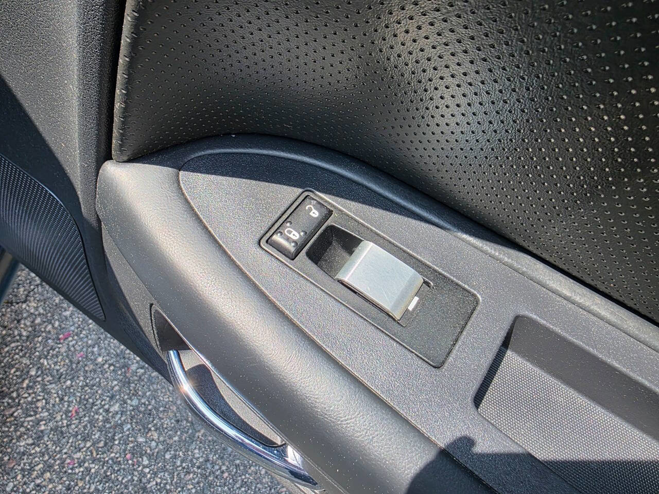 Used 2010 Dodge Challenger R/T image 24