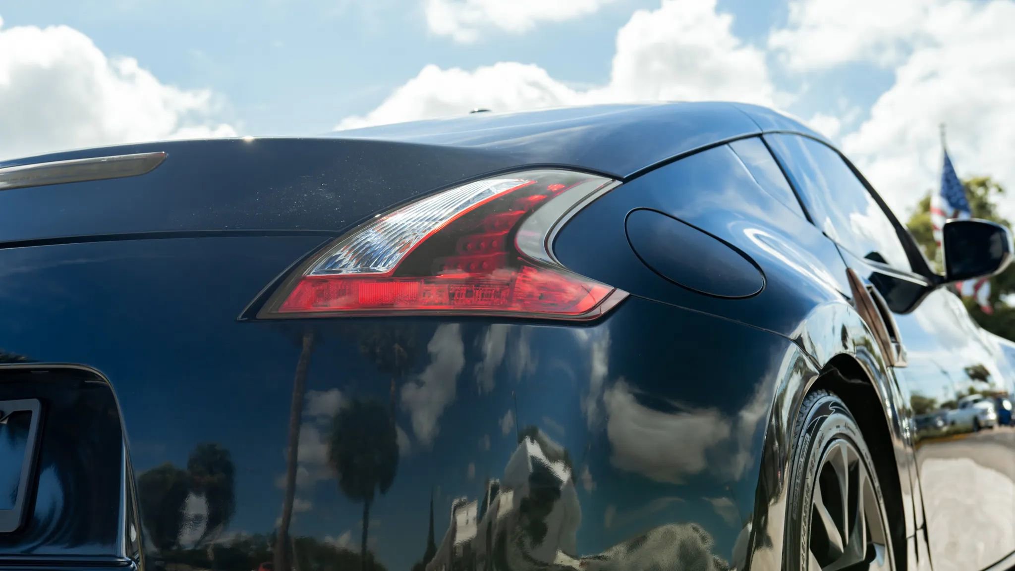 Used 2018 Nissan 370Z Touring RWD image 14