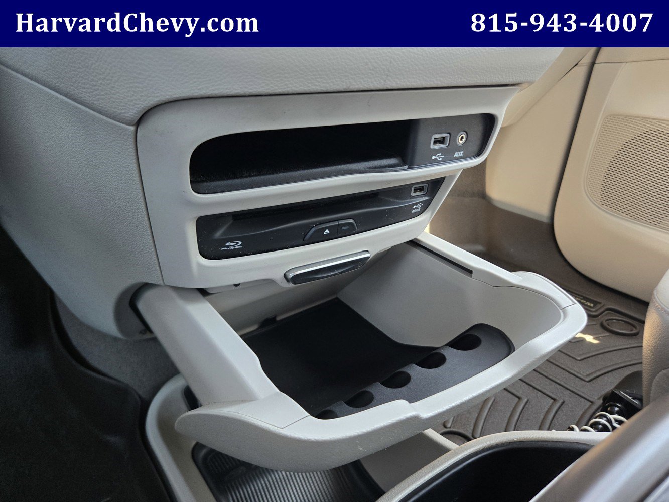 Used 2018 Chrysler Pacifica Touring-L Plus w/ Advanced Safetytec Group FWD image 13