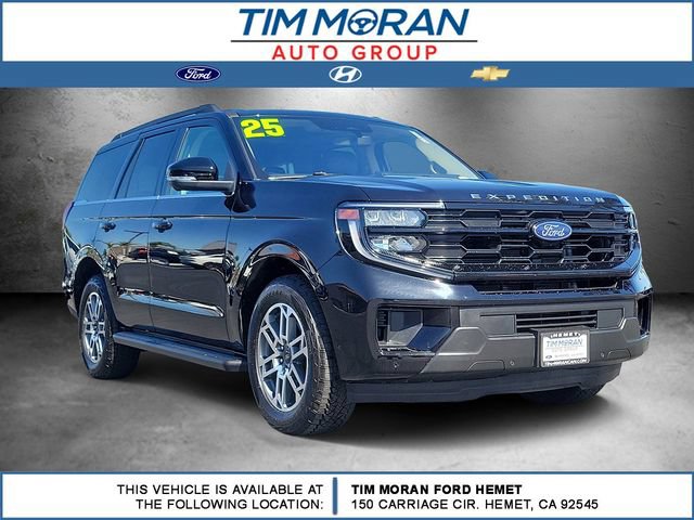 Certified 2025 Ford Expedition Active AWD/4WD image 1
