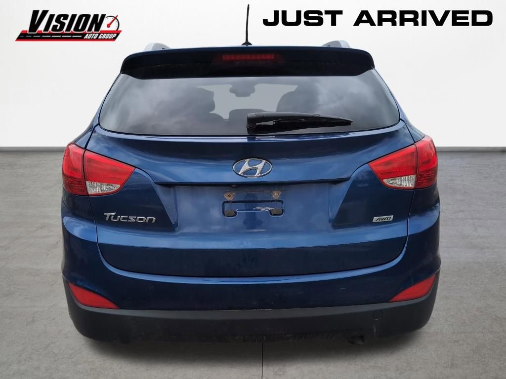 Used 2015 Hyundai Tucson SE AWD/4WD image 4
