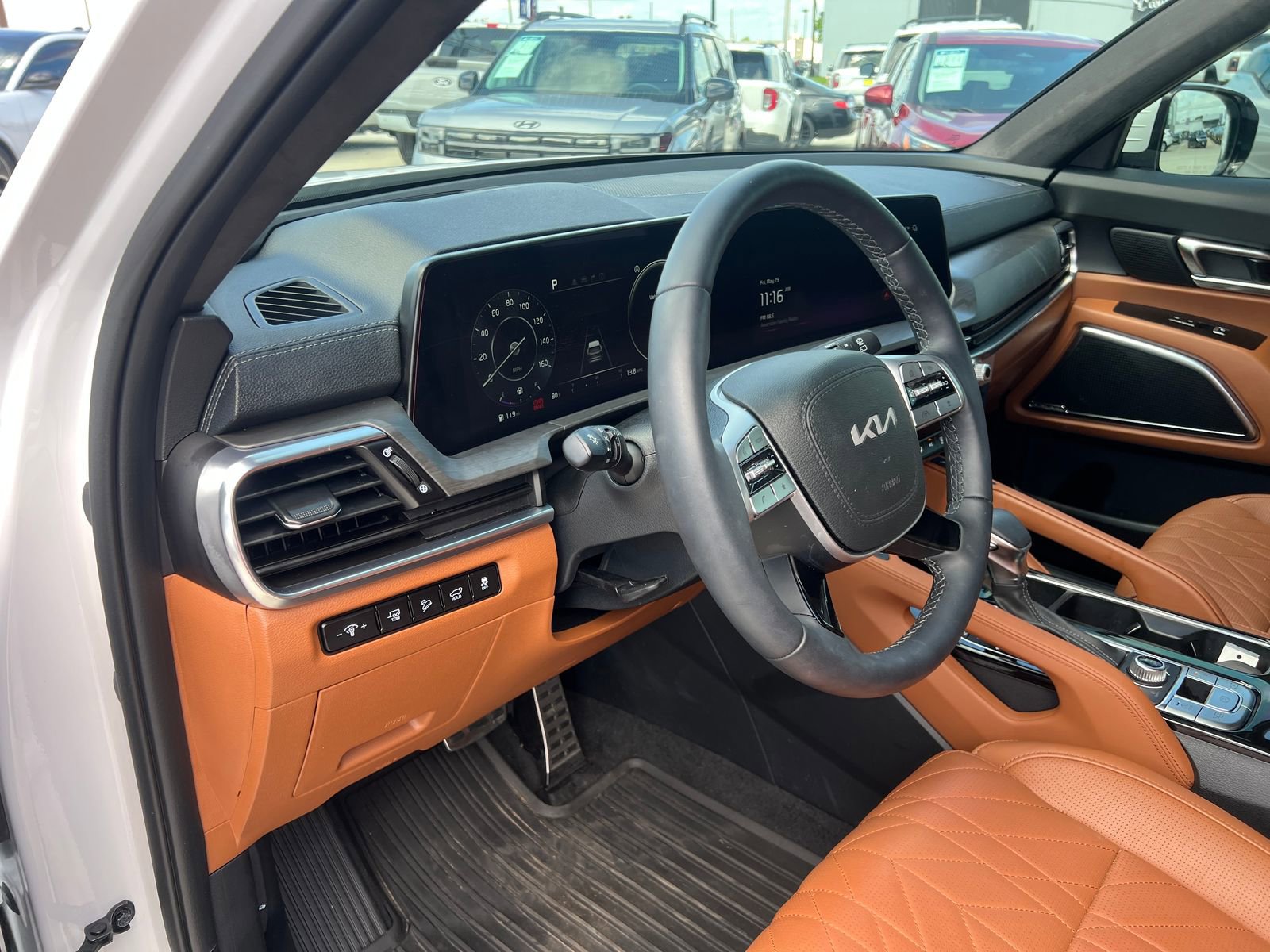 Used 2025 Kia Telluride SX Prestige X-Line AWD/4WD image 29