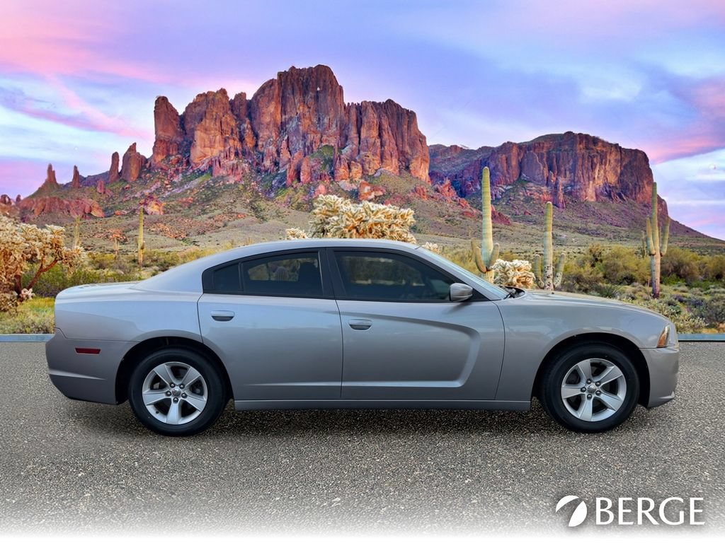 Used 2011 Dodge Charger SE RWD image 8