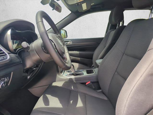Used 2019 Jeep Grand Cherokee Laredo RWD image 17