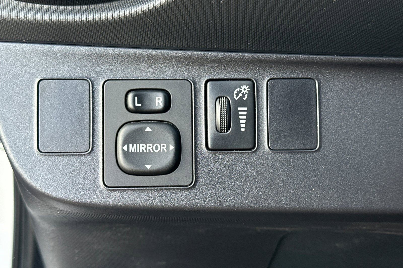 Used 2015 Toyota Prius C Two image 32