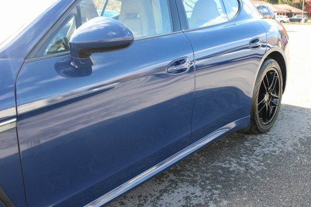 Used 2015 Porsche Panamera 4 image 45
