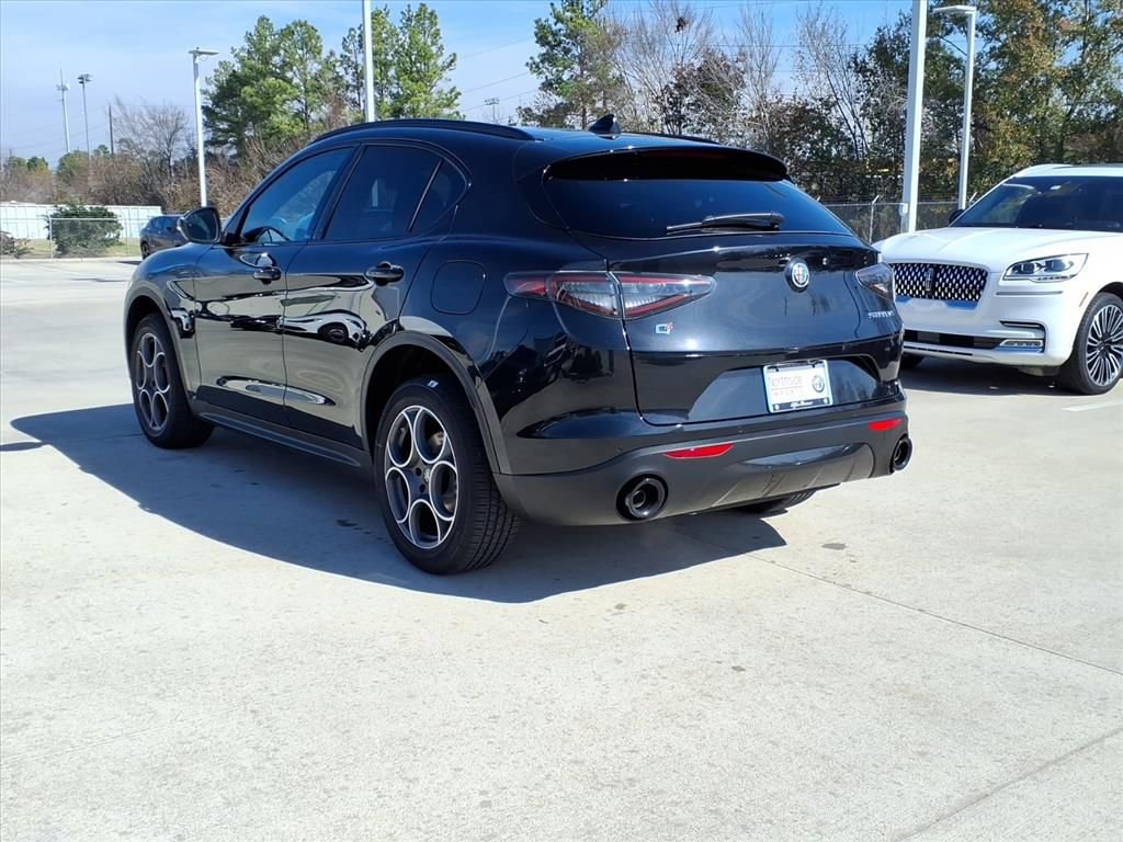 New 2026 Alfa Romeo Stelvio Sprint w/ Convenience Package image 9