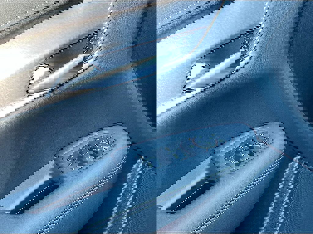 New 2026 Cadillac XT5 Luxury image 17