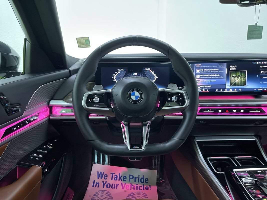 Used 2023 BMW 760i xDrive AWD/4WD image 20