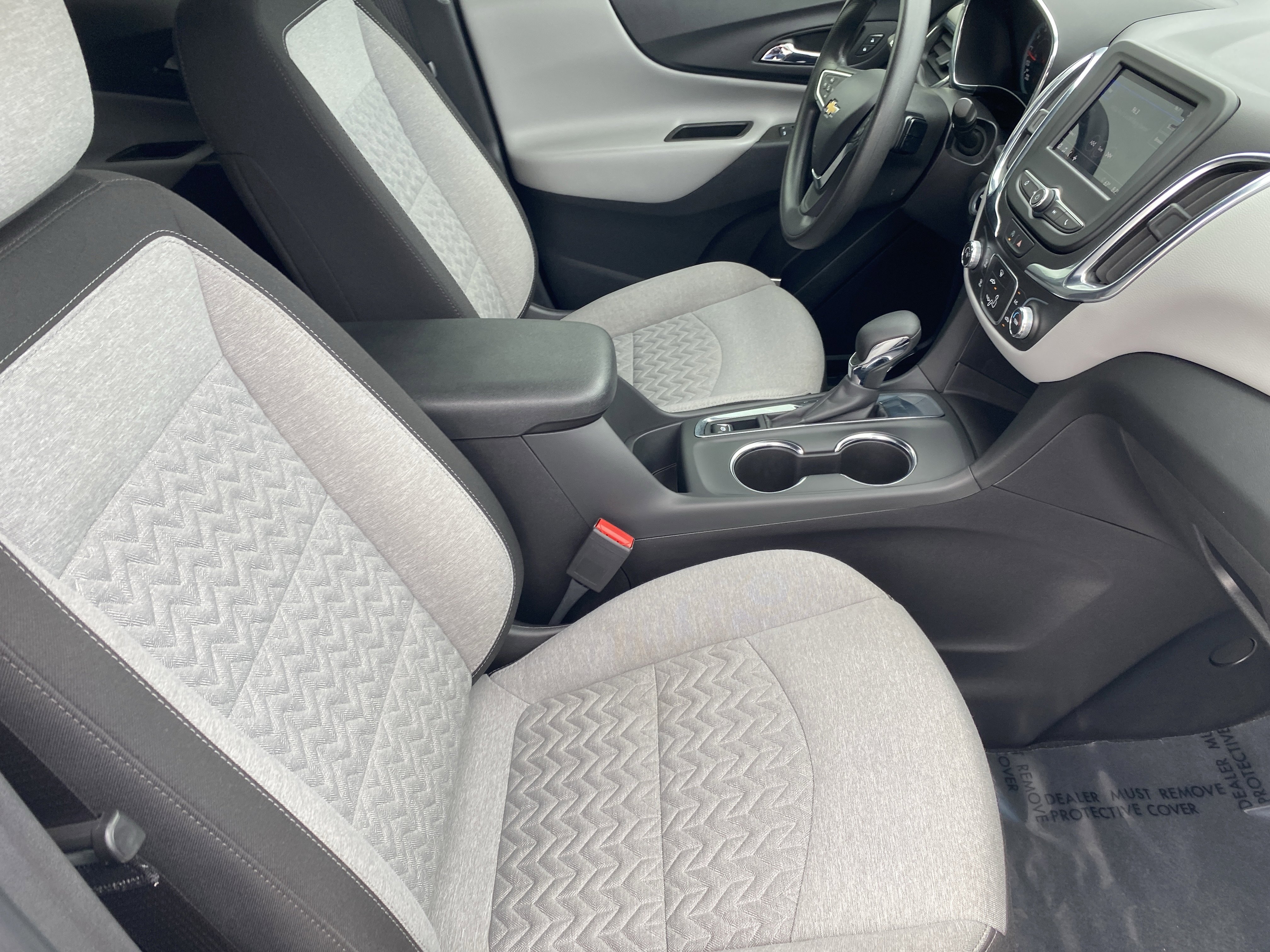 Used 2023 Chevrolet Equinox LS image 9