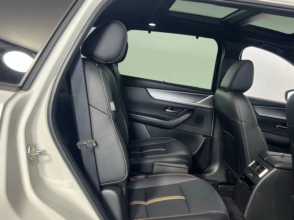 Used 2025 MAZDA CX-90 Plug-In Hybrid w/ Premium Plus image 30