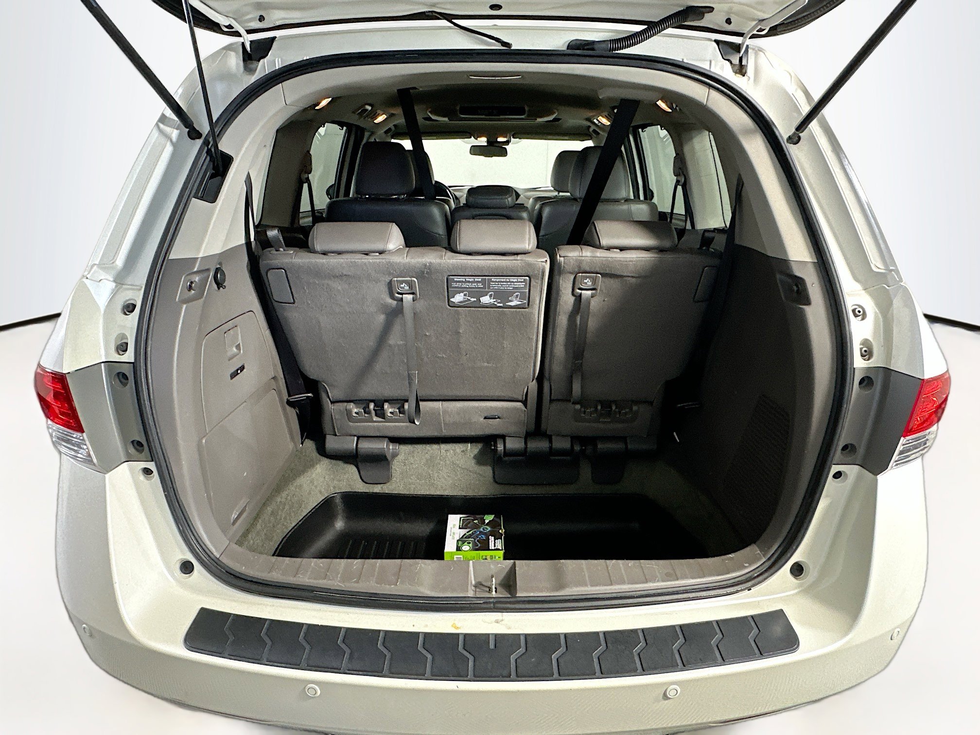 Used 2015 Honda Odyssey Touring Elite image 29