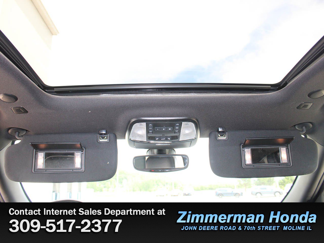 Used 2020 Jeep Grand Cherokee Overland AWD/4WD image 10
