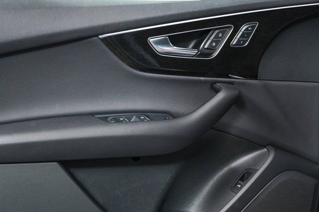 Used 2020 Audi Q7 3.0T Premium Plus w/ Premium Plus Package image 6