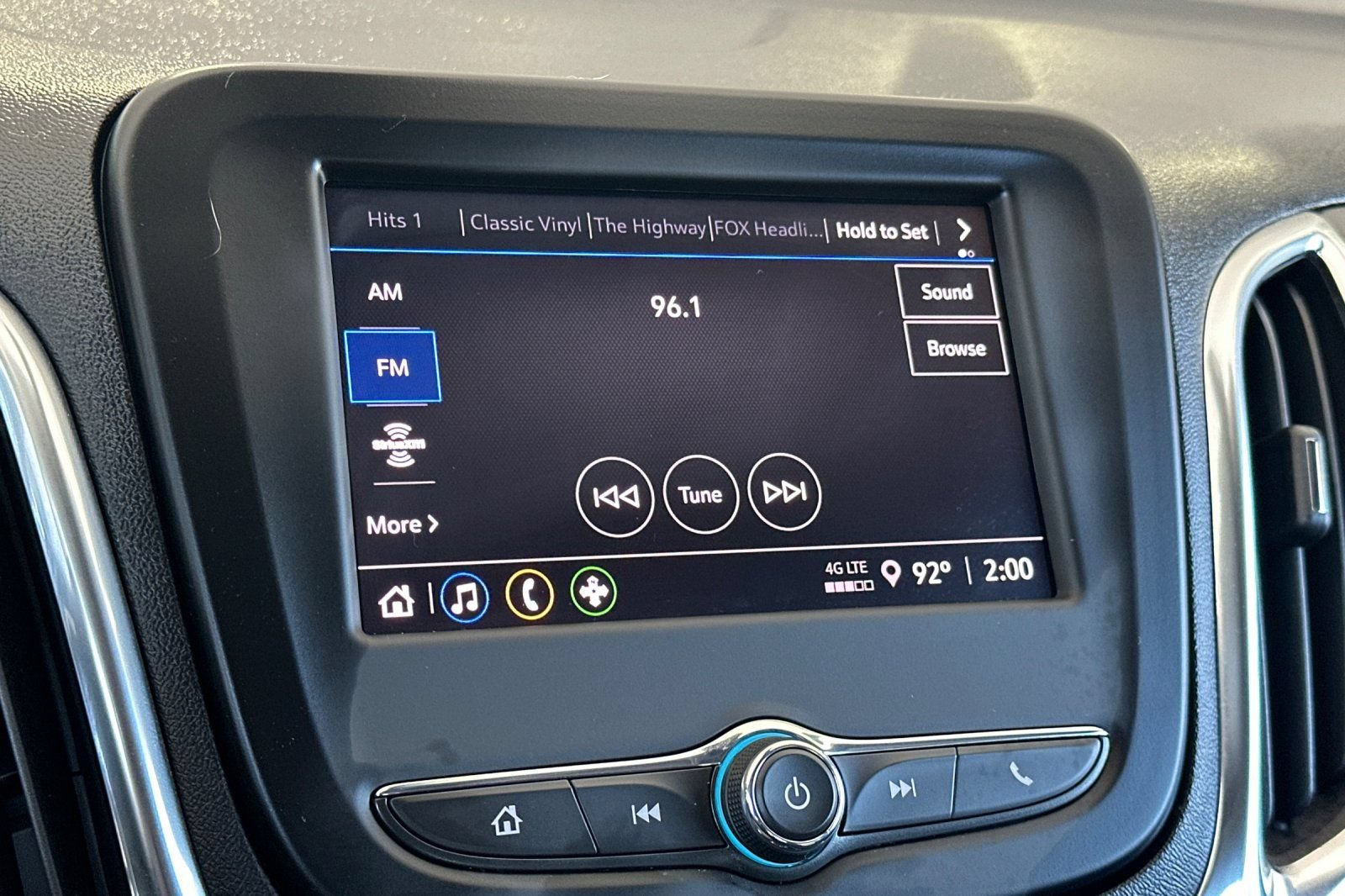 Used 2024 Chevrolet Equinox LT FWD image 18