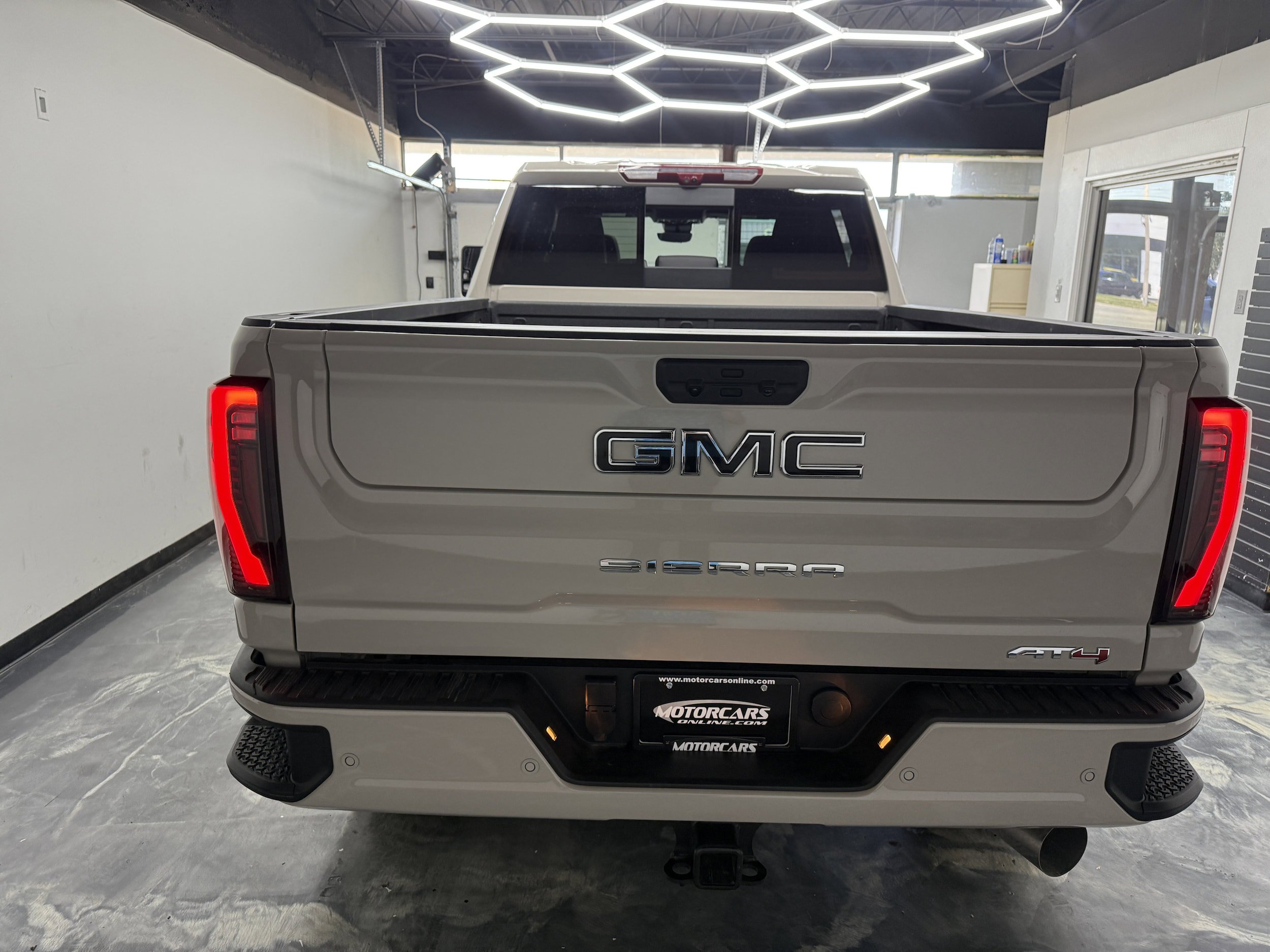 Used 2026 GMC Sierra 2500 AT4 w/ AT4 Premium Plus Package AWD/4WD image 4