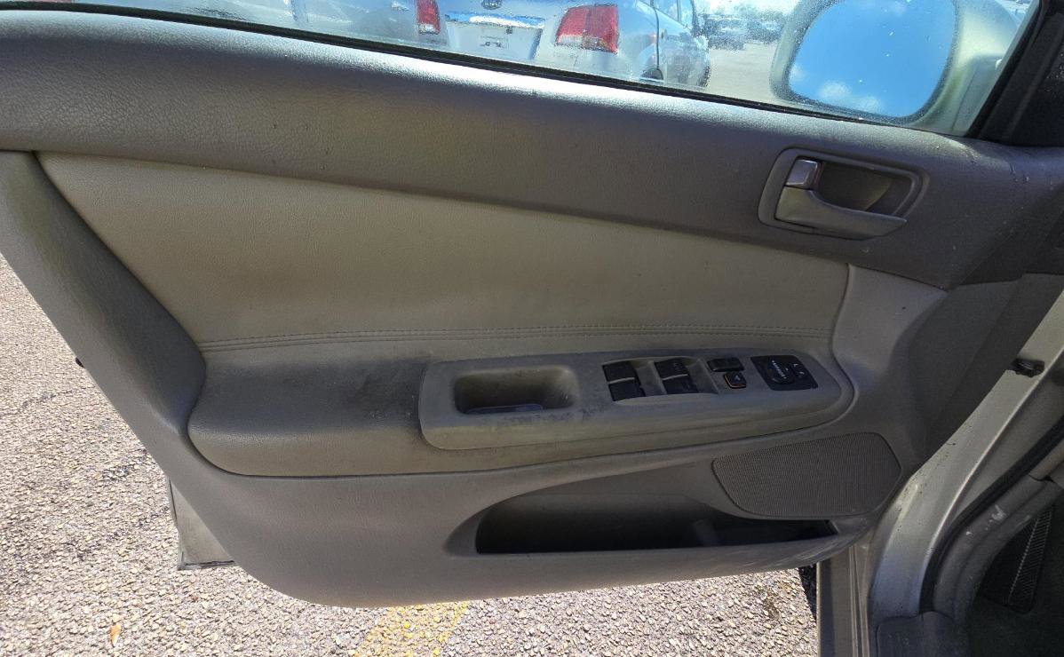 Used 2004 Toyota Camry SE image 9