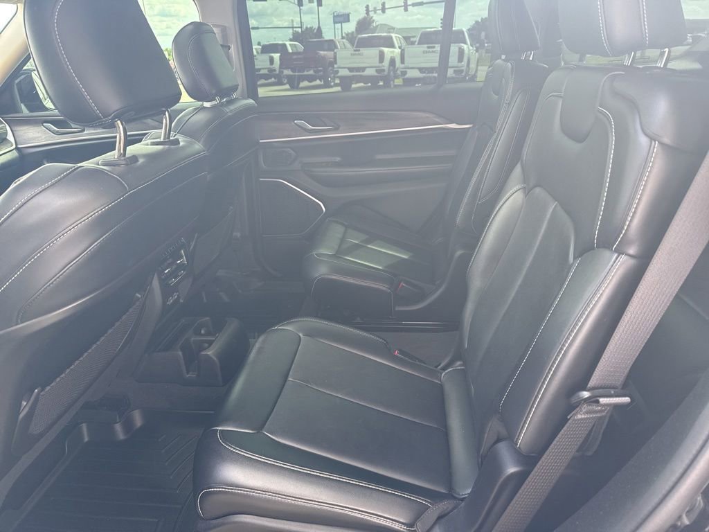 Used 2021 Jeep Grand Cherokee L Limited RWD image 15
