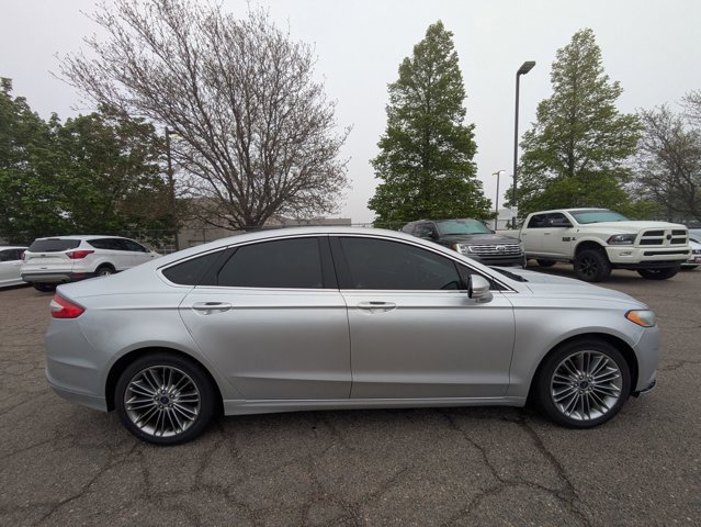 Used 2015 Ford Fusion SE w/ Equipment Group 202A FWD image 4