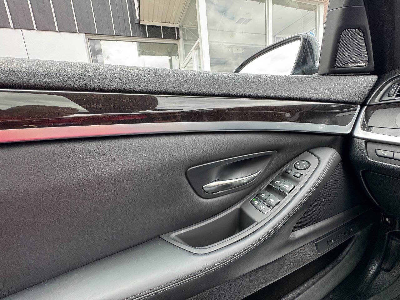 Used 2014 BMW M5 image 29