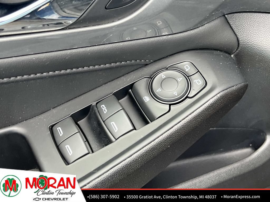 Certified 2023 Chevrolet Traverse LT FWD image 17