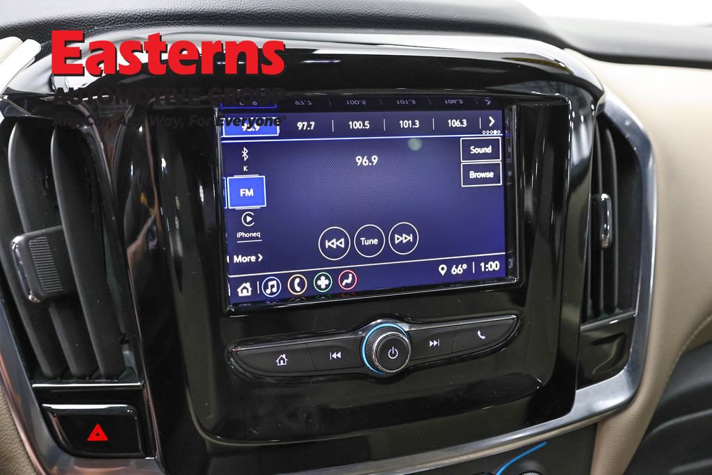 Used 2022 Chevrolet Traverse LS AWD/4WD image 18