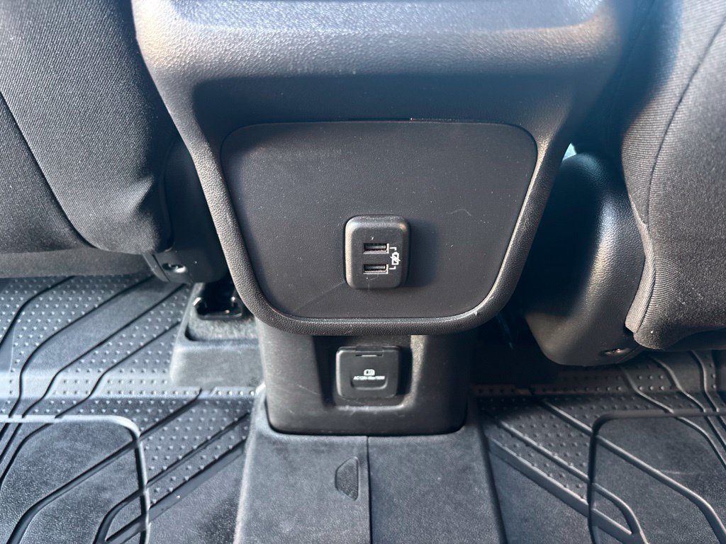 Used 2024 Chevrolet Equinox LT FWD image 29