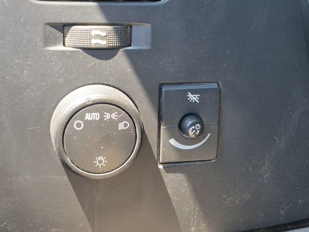 Used 2007 Chevrolet Silverado 2500 W/T AWD/4WD image 15
