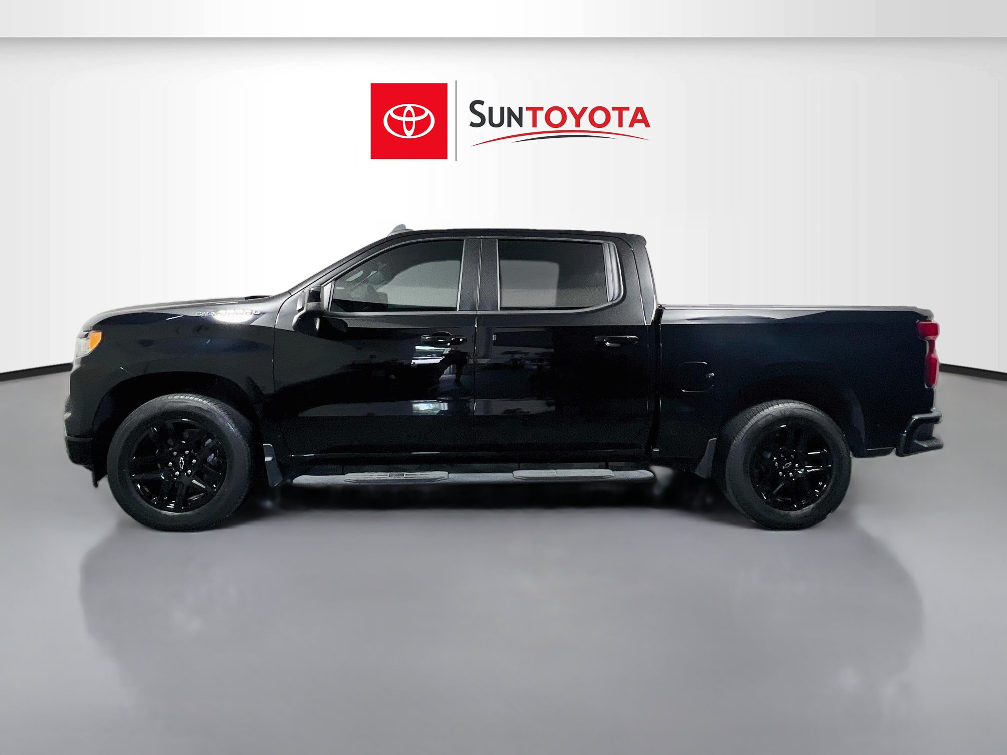 Used 2022 Chevrolet Silverado 1500 RST w/ Protection Package RWD image 7