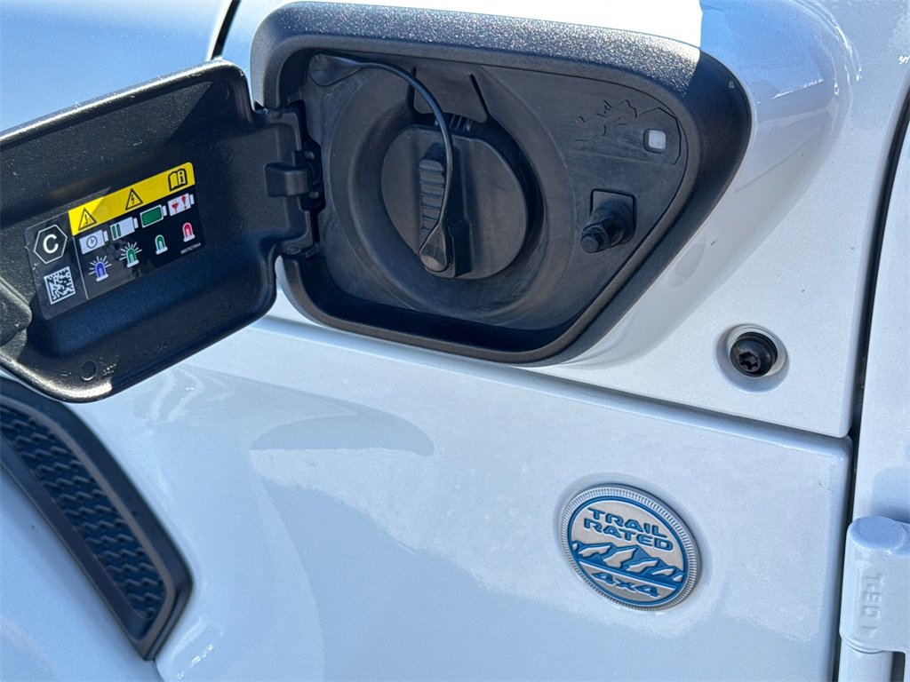 Certified 2022 Jeep Wrangler Unlimited Sahara w/ Cold Weather Group image 9