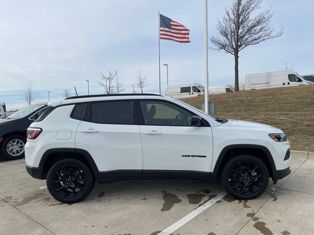 New 2026 Jeep Compass Latitude AWD/4WD image 7