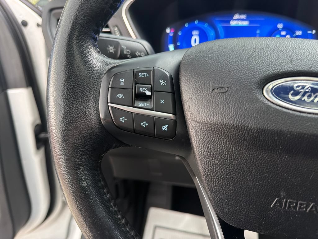 Used 2020 Ford Escape Titanium FWD image 21