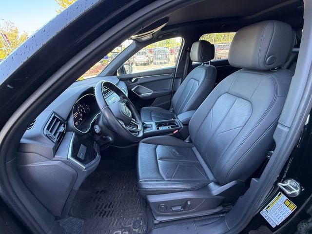 Used 2020 Audi Q3 2.0T Premium w/ Convenience Package AWD/4WD image 5