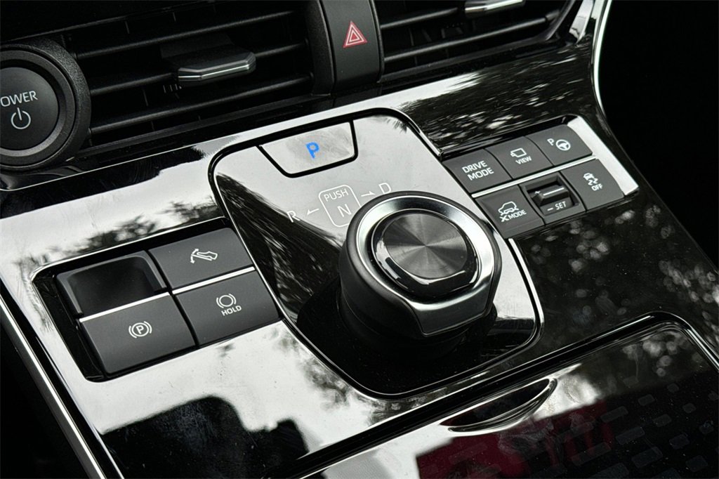 Certified 2024 Subaru Solterra Limited w/ Limited Package image 19