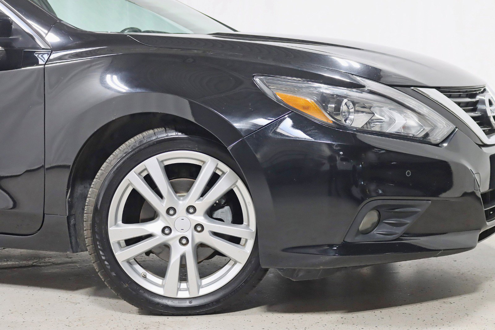 Used 2017 Nissan Altima 3.5 SL image 5