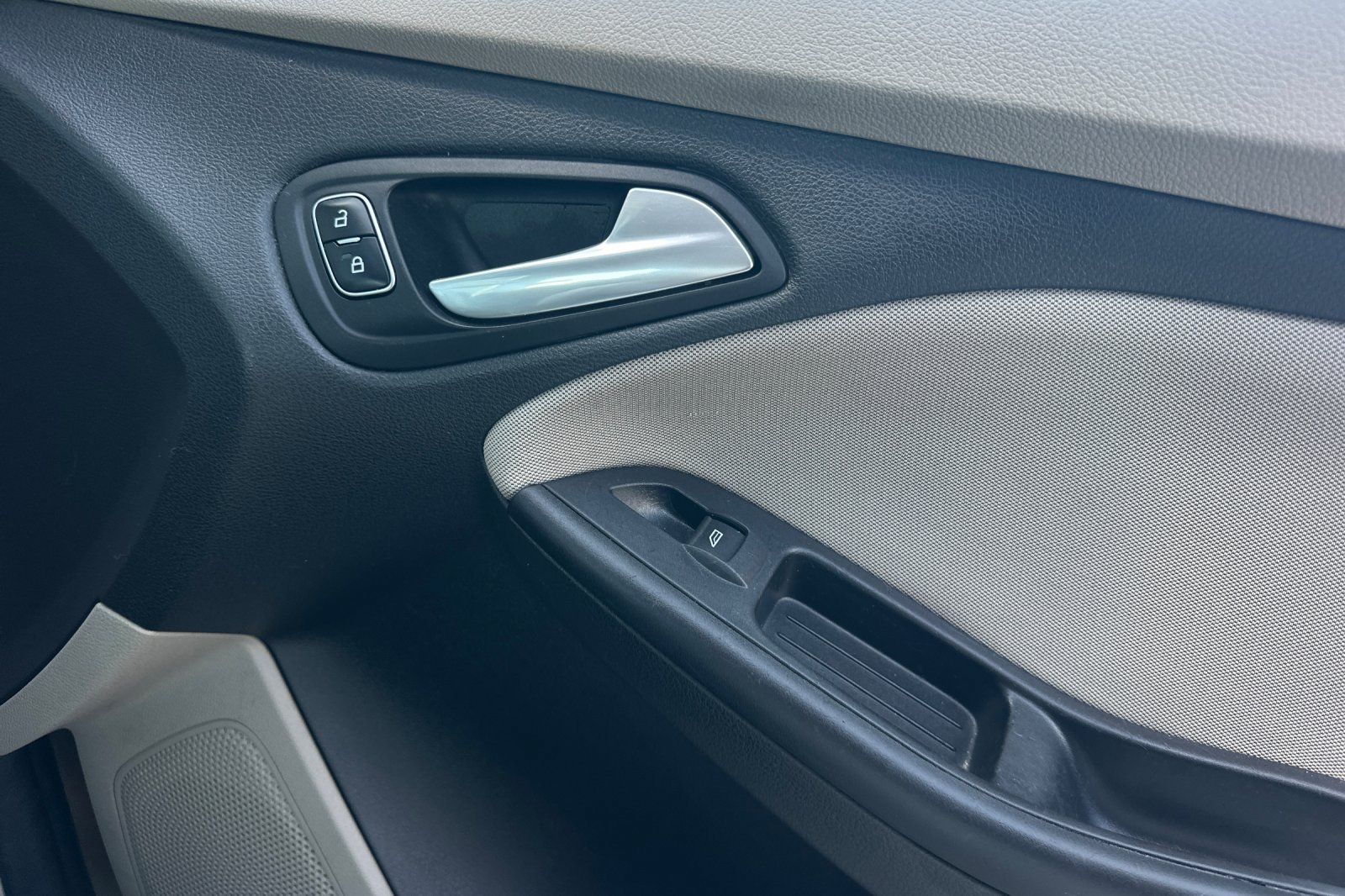 Used 2018 Ford Focus SE FWD image 20