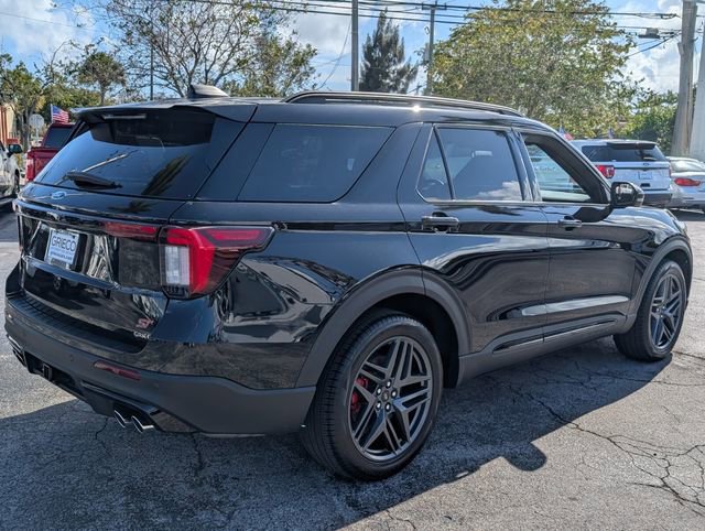 Used 2025 Ford Explorer ST image 16