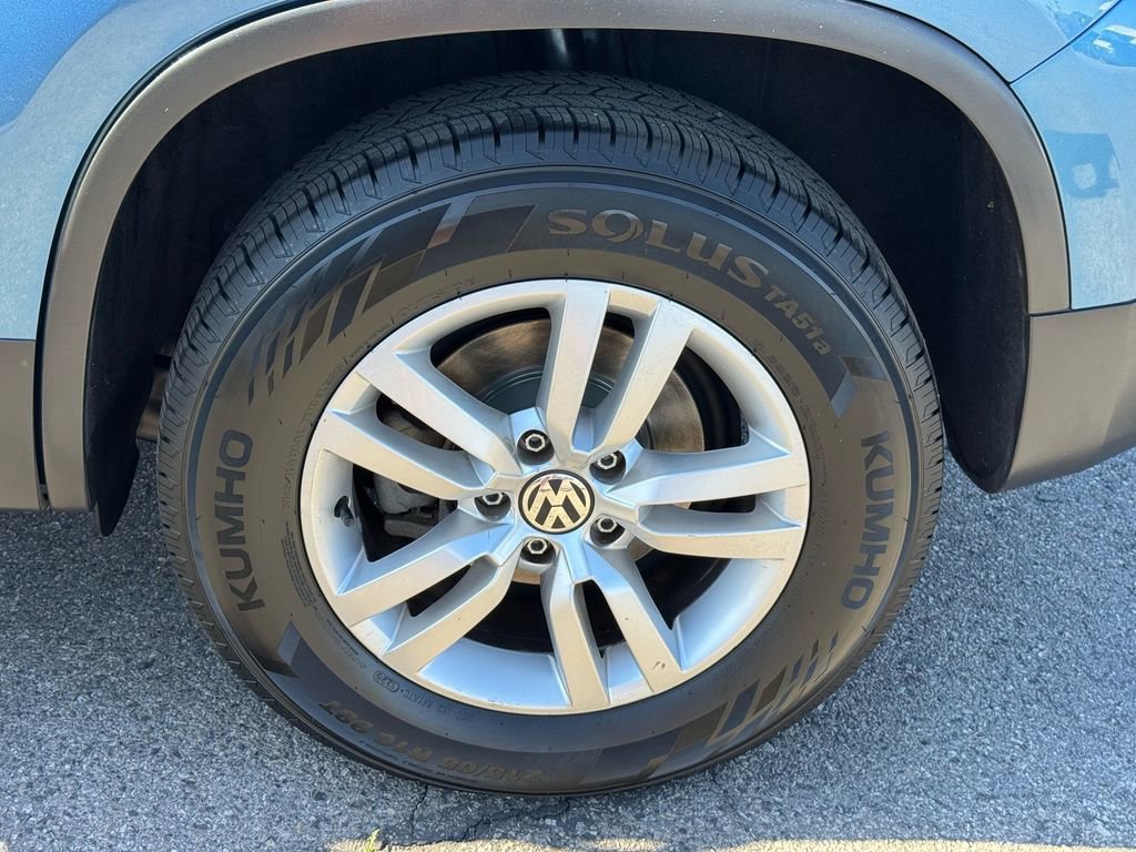 Used 2017 Volkswagen Tiguan S FWD image 10