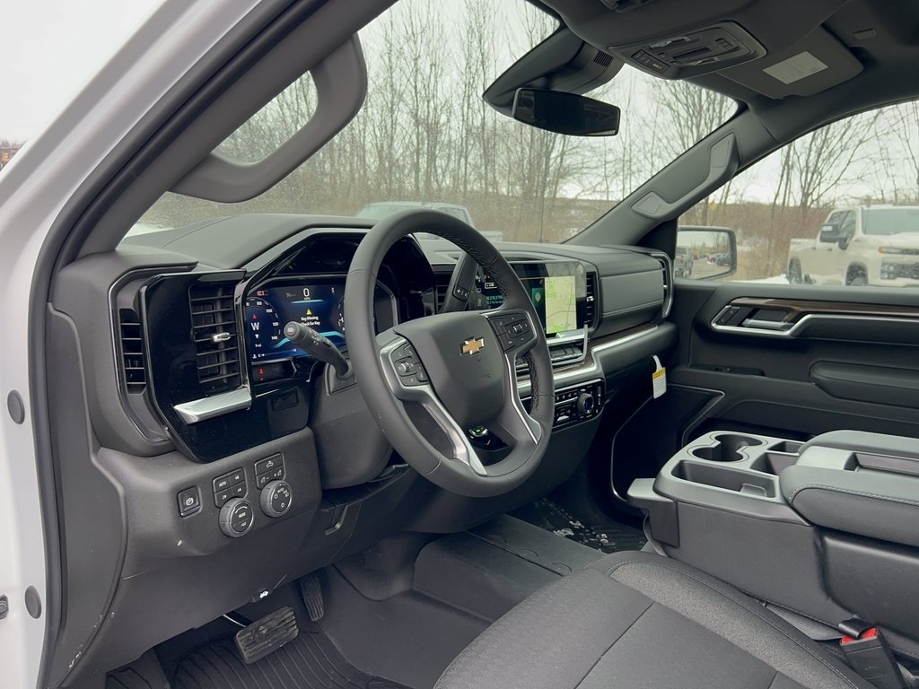 New 2026 Chevrolet Silverado 1500 LT w/ Z71 Off-Road Package AWD/4WD image 6