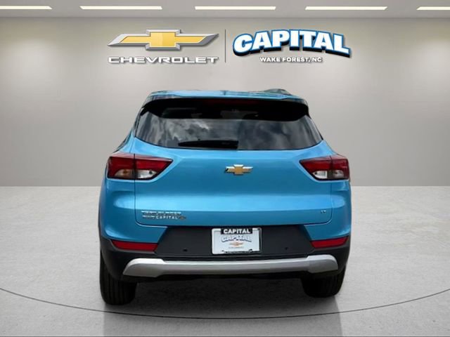 Used 2025 Chevrolet TrailBlazer LT w/ Driver Confidence Package AWD/4WD image 4