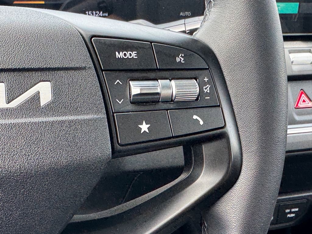 Certified 2025 Kia K4 EX image 17