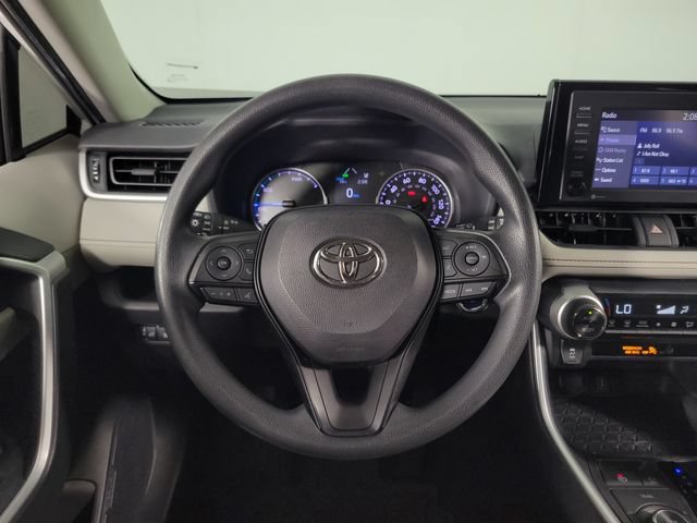 Used 2021 Toyota RAV4 XLE AWD/4WD image 24