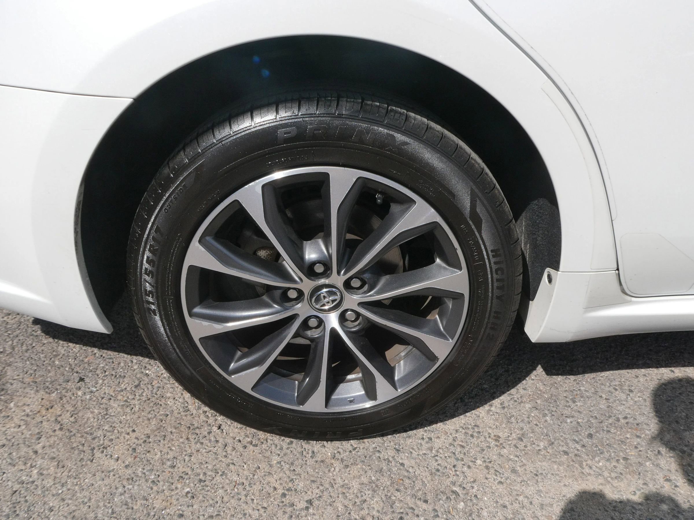 Used 2017 Toyota Avalon XLE Plus image 35