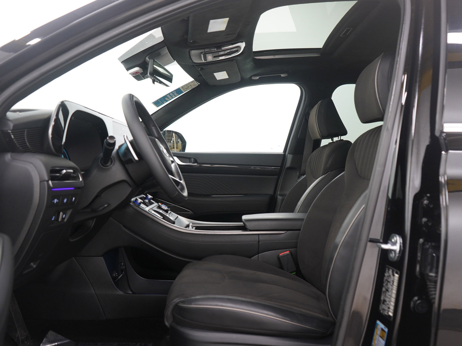 Used 2025 Hyundai Palisade Calligraphy image 25