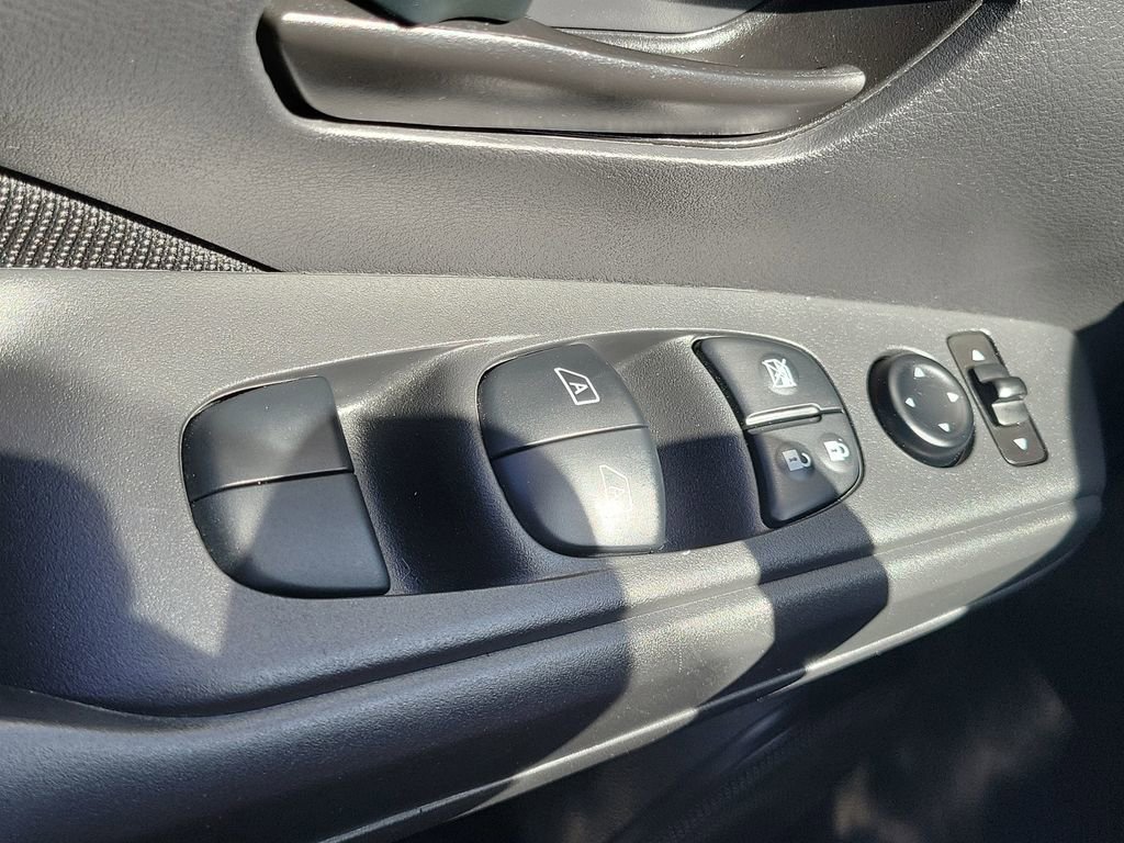 Used 2022 Nissan Kicks S FWD image 18