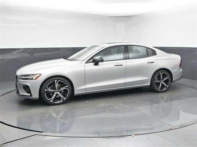 Used 2023 Volvo S60 B5 Plus w/ Climate Package image 4